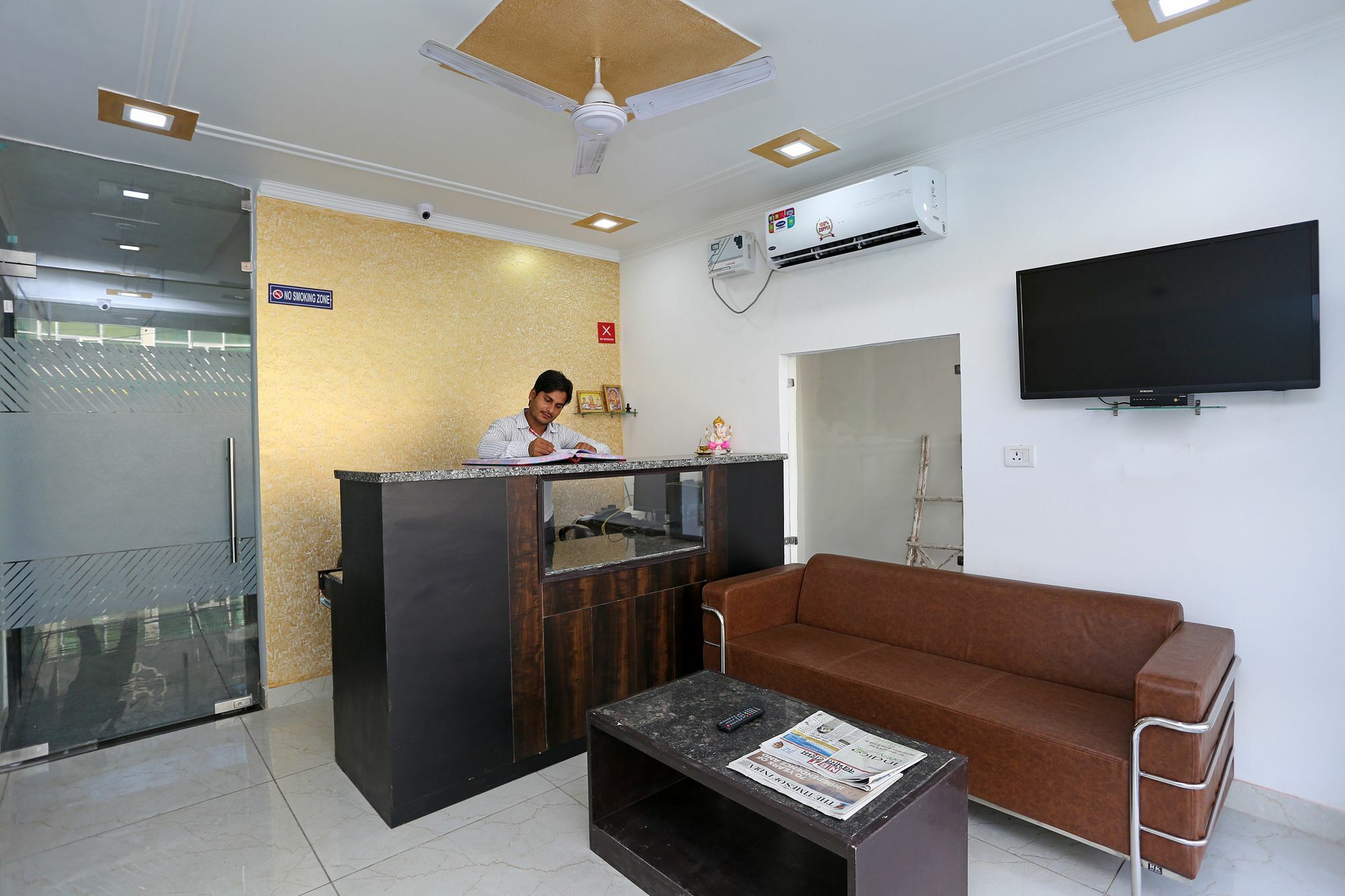 Hotel Aero Stay New Delhi Exterior foto